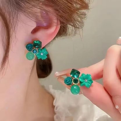 Flower Crystal Korean Earrings for Women – Elegant Fashion Jewelry with Sparkling Stones | Stylish Floral Studs (AXT-104) – Black